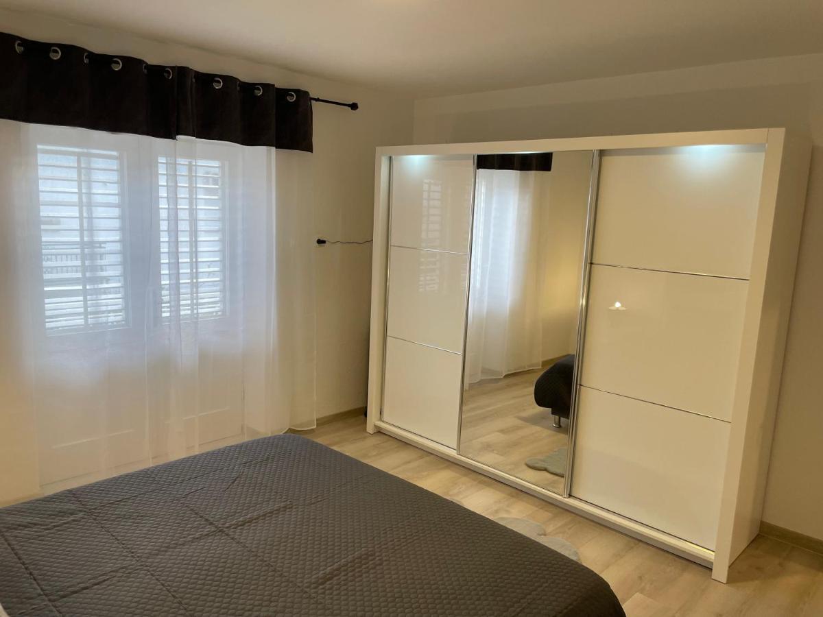מאקרסקה Apartman Iko מראה חיצוני תמונה