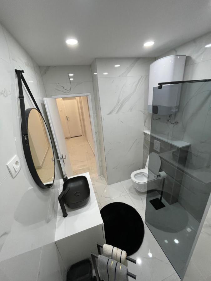 מאקרסקה Apartman Iko מראה חיצוני תמונה