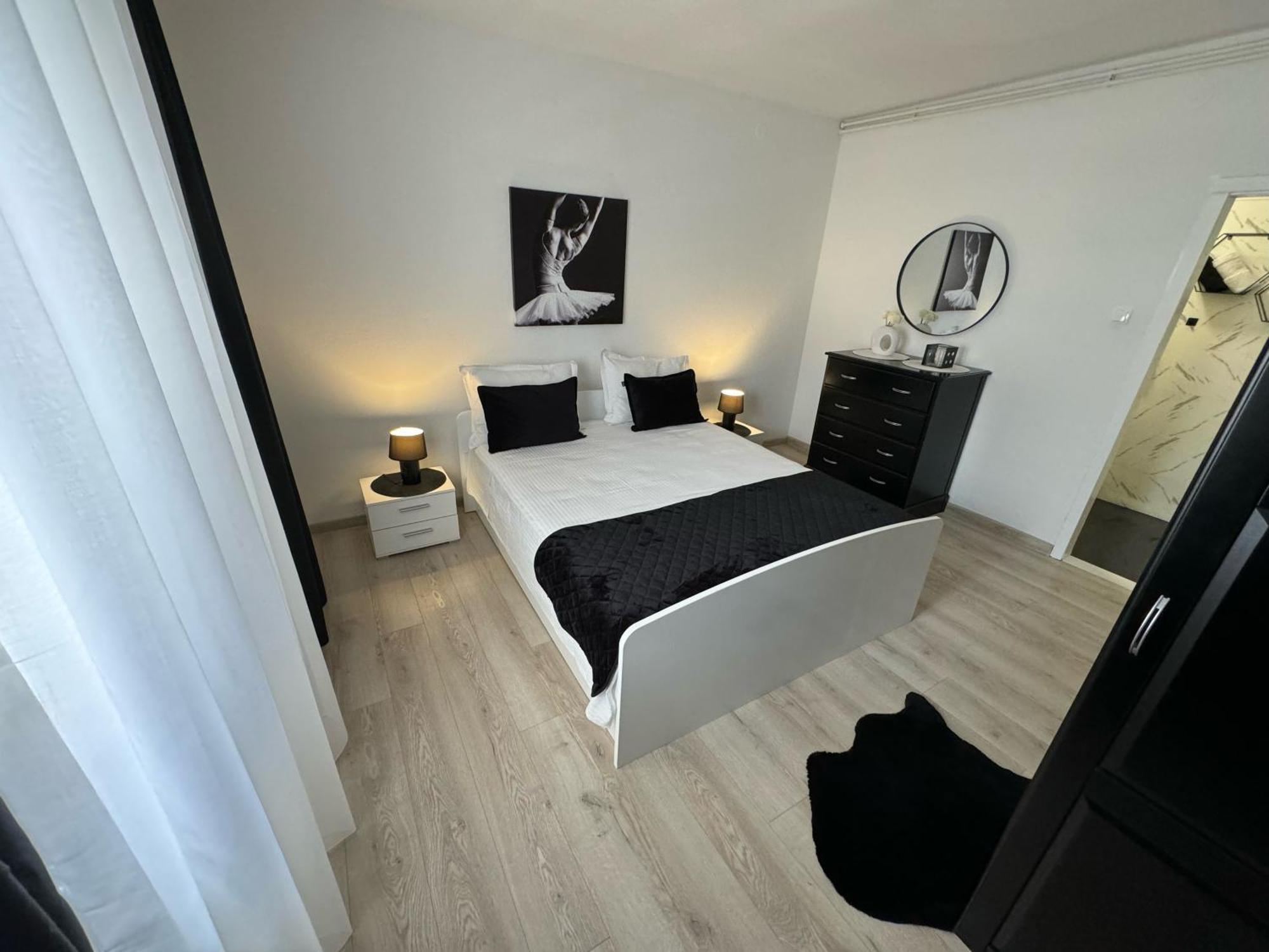 מאקרסקה Apartman Iko מראה חיצוני תמונה
